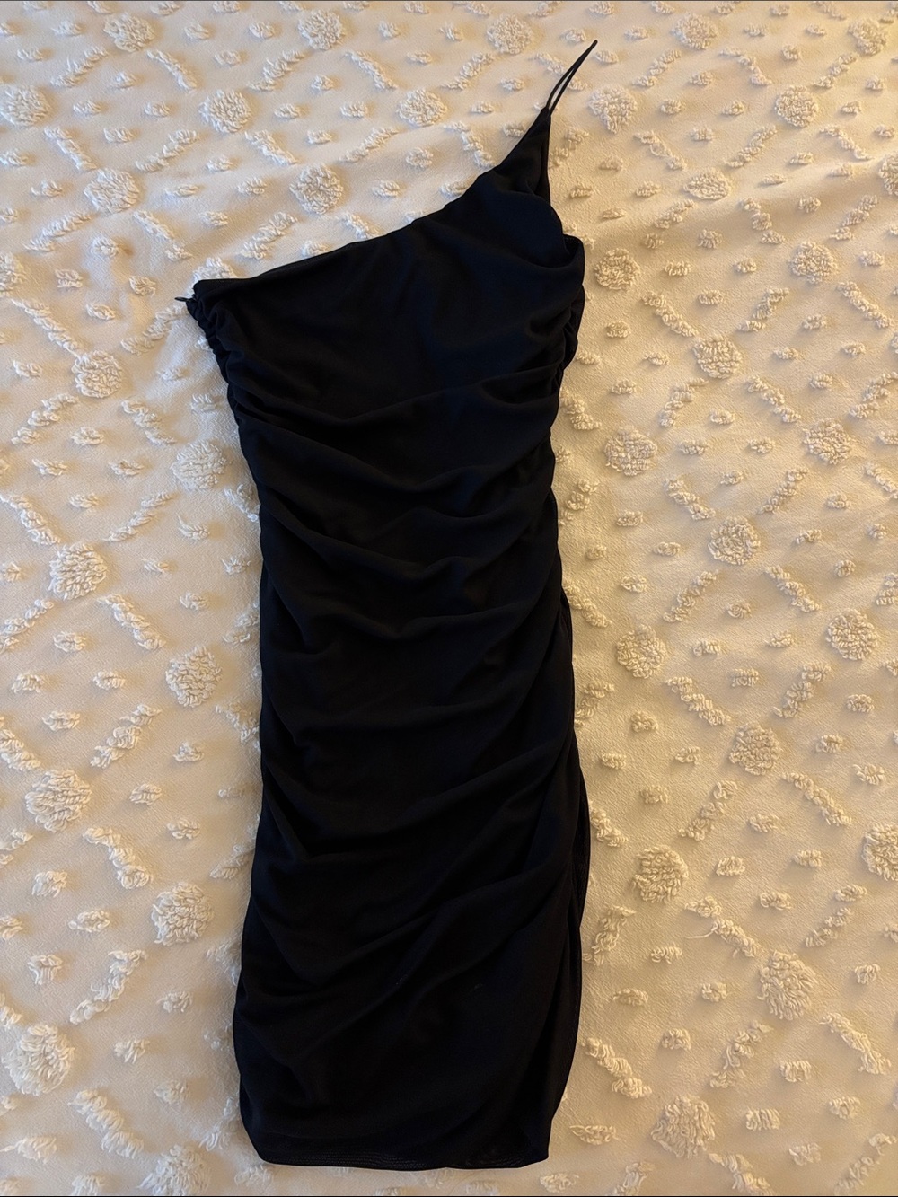 White Fox Boutique Black One-Shoulder Ruched Midi Dress